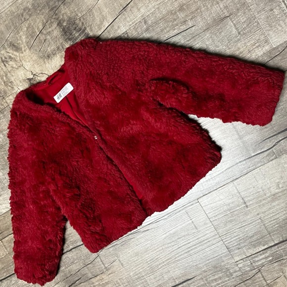H&M Girls Faux Fur Jacket Cherry Red Furry Outerwear Coat Size 2-4 years Casual - Picture 4 of 10